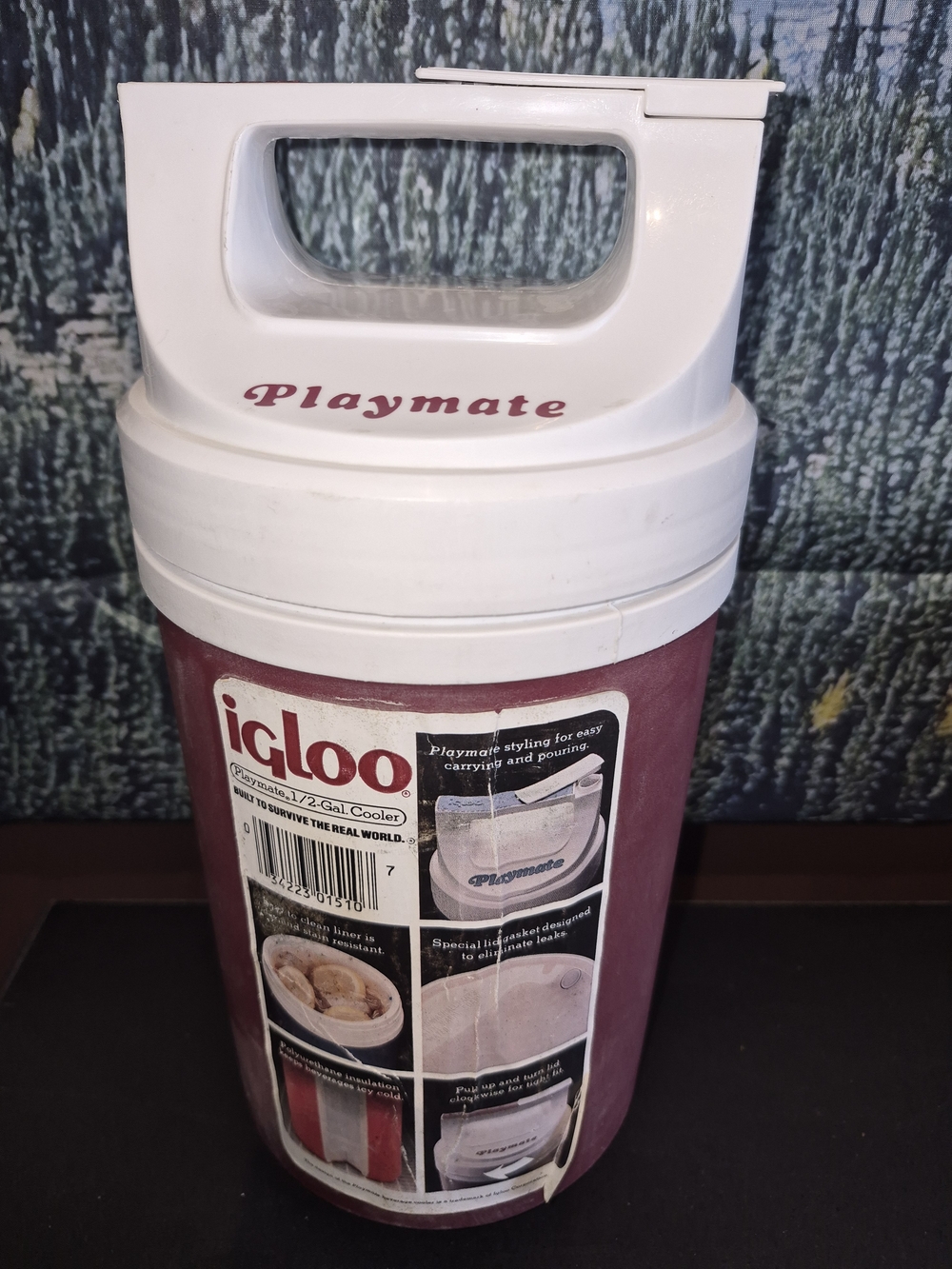 Vintage Sept 1984 Igloo Playmate 1/2 Gallon Beverage Cooler Jug - New Old Stock